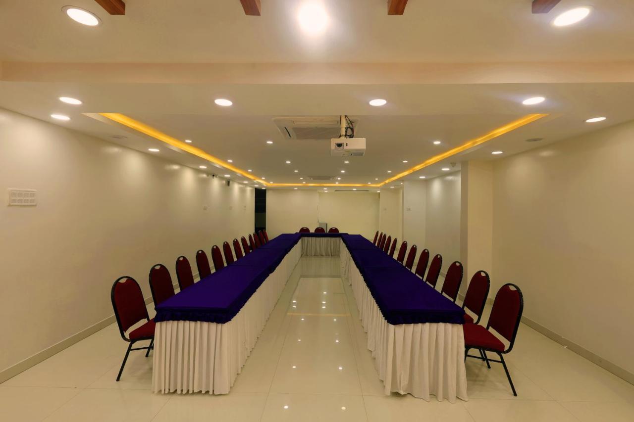 Grand Regency Rajajinagar, Iskcon Temple - Wtc Hotel Bangalore Eksteriør billede