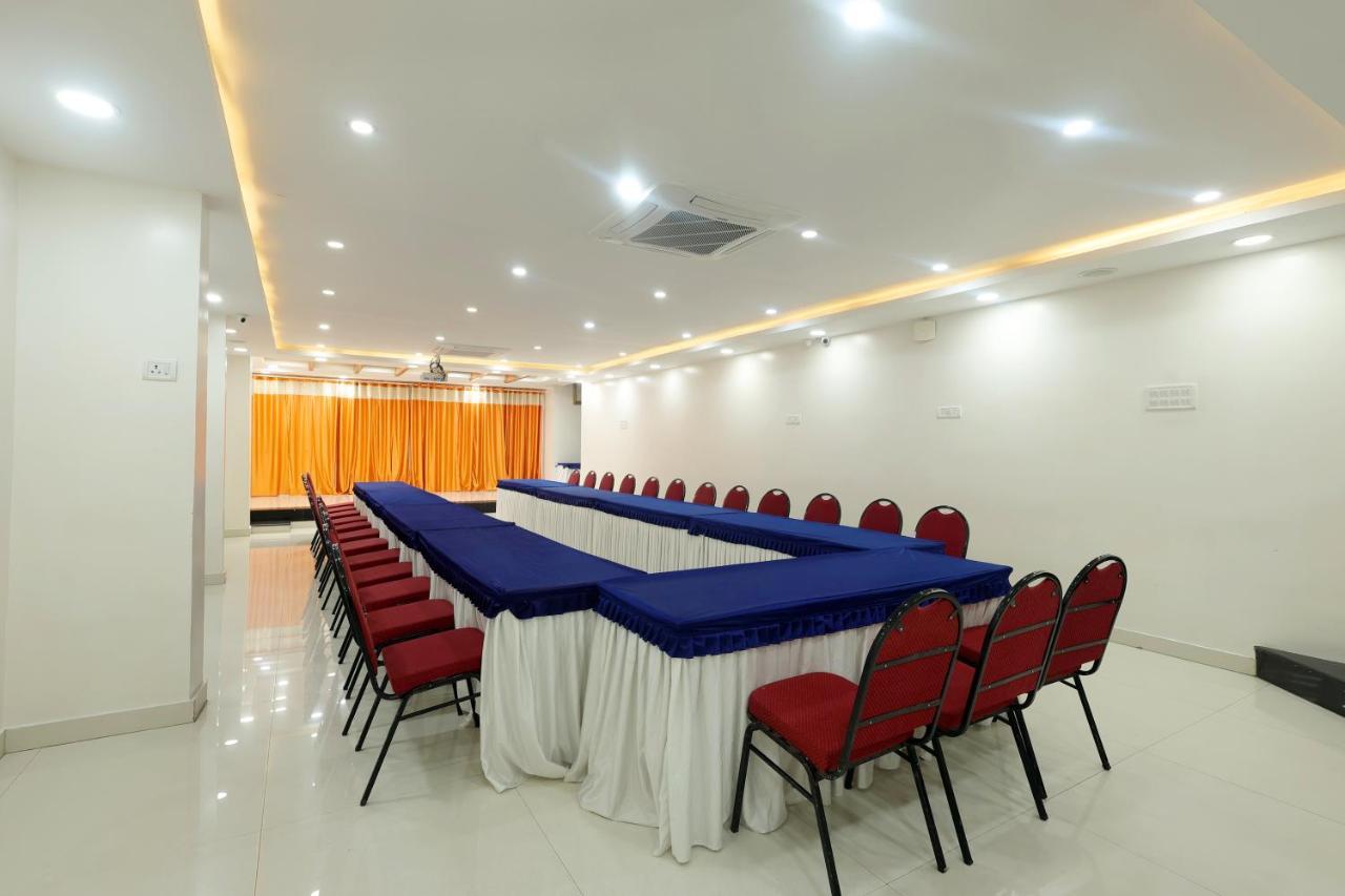 Grand Regency Rajajinagar, Iskcon Temple - Wtc Hotel Bangalore Eksteriør billede