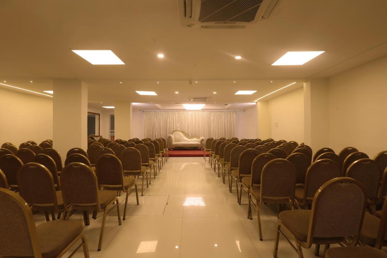 Grand Regency Rajajinagar, Iskcon Temple - Wtc Hotel Bangalore Eksteriør billede