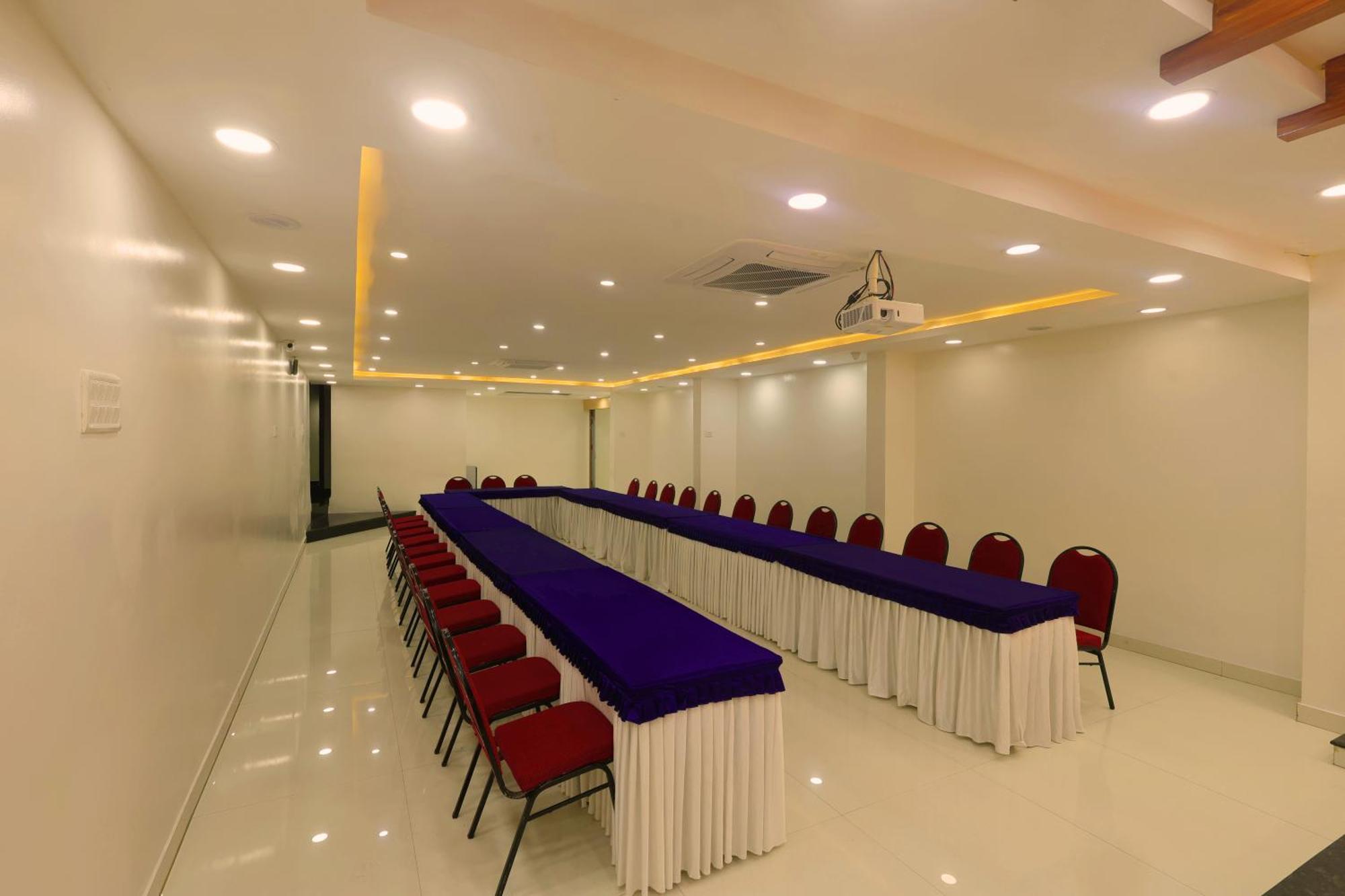 Grand Regency Rajajinagar, Iskcon Temple - Wtc Hotel Bangalore Eksteriør billede