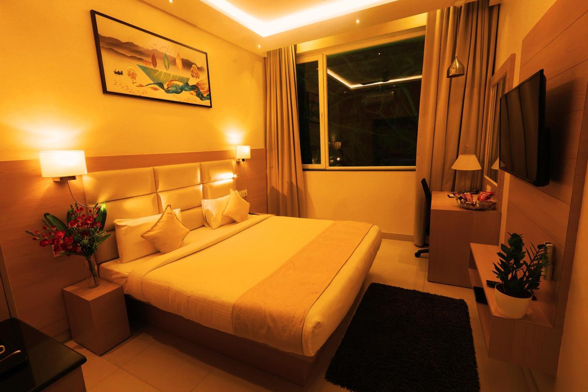 Grand Regency Rajajinagar, Iskcon Temple - Wtc Hotel Bangalore Eksteriør billede
