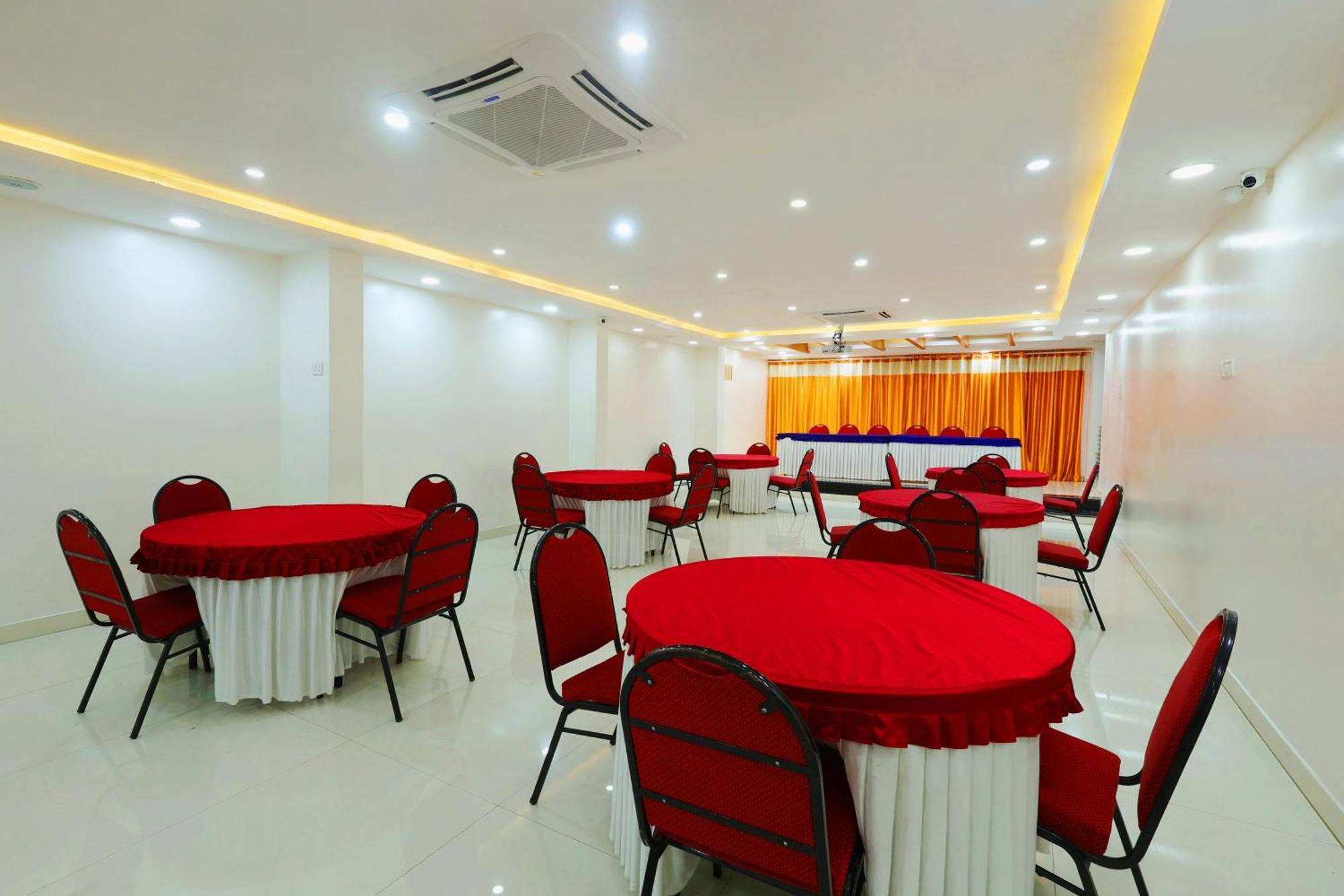 Grand Regency Rajajinagar, Iskcon Temple - Wtc Hotel Bangalore Eksteriør billede