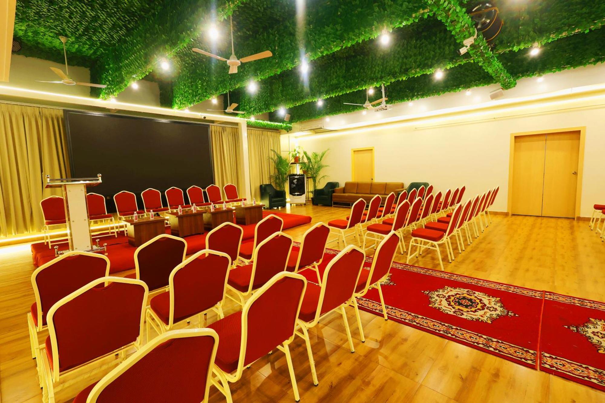 Grand Regency Rajajinagar, Iskcon Temple - Wtc Hotel Bangalore Eksteriør billede
